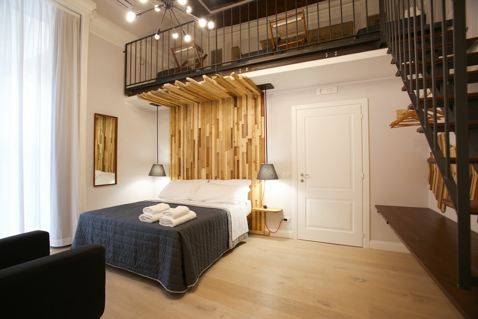 Bed & Breakfast The Dante House By House In Napoli