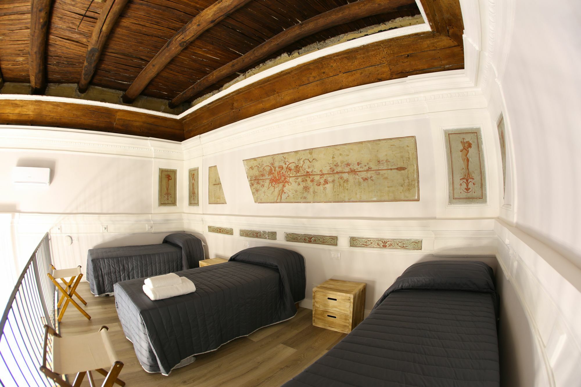Bed & Breakfast The Dante House By House In Naples